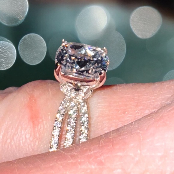 Simply Silver 8mm hidden halo Brilliant Cubic Zirconia Solitaire Ring Size 9 - Picture 1 of 12